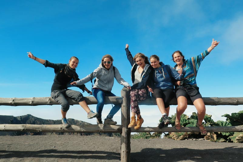 Students traveling in Costa Rica's National Parks