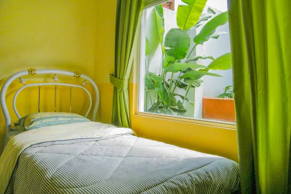 Accommodation: Student Residence Coronado room